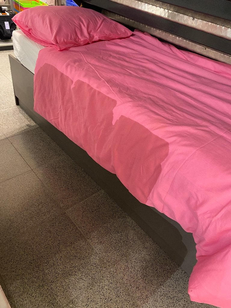 Bed 90x200 + matras+ dekbed + dekbedovertrek, Ophalen, Gebruikt, 90 cm, Eenpersoons