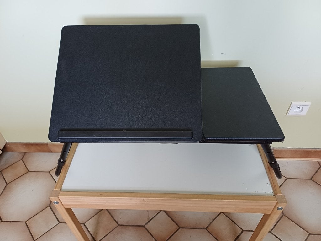Laptoptafel voor in zetel, Ophalen, Zo goed als nieuw, In hoogte verstelbaar