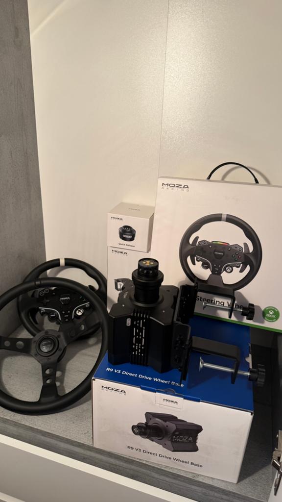 Moza R9 v3+ ESX wheel + quick release + table clamp + extras, Computers en Software, Joysticks, Zo goed als nieuw, Ophalen of Verzenden