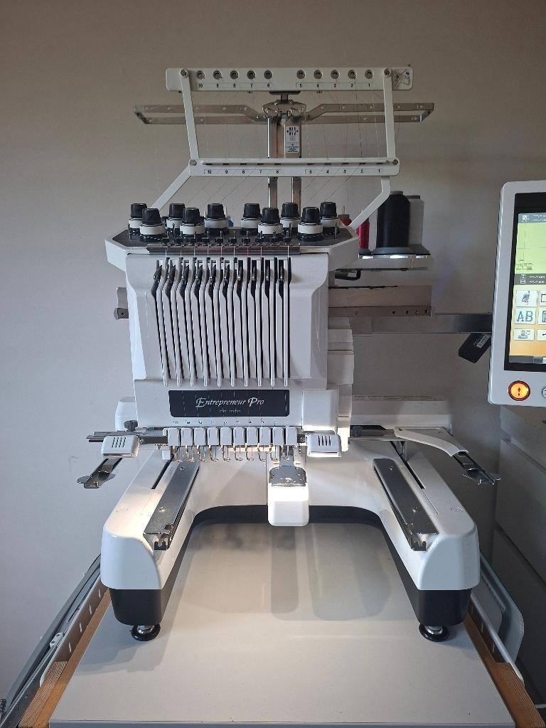 Brodeuse professionnelle Brother PR1000, Enlèvement, Utilisé, Accessoires, Brother
