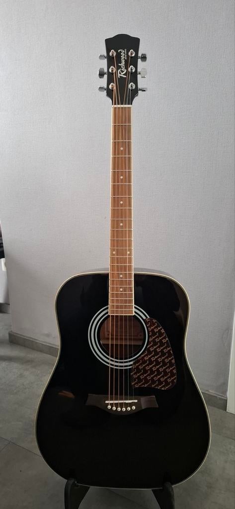 Gitaar richwood, Enlèvement
