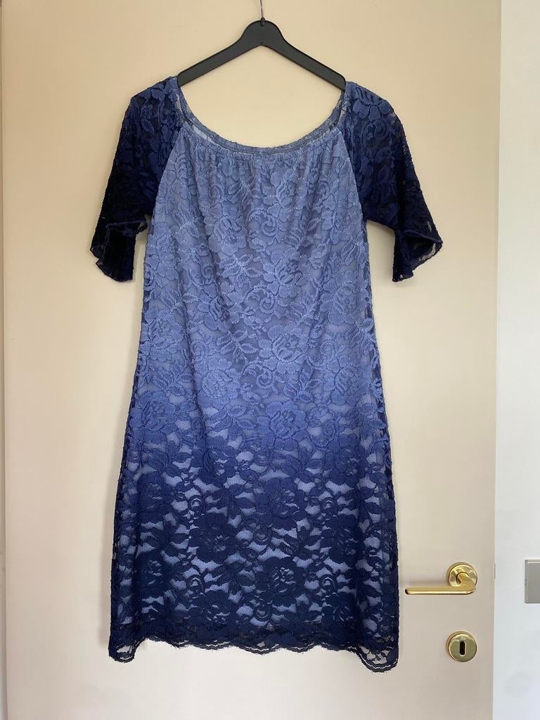 Atmos fashion kanten jurk blauwtinten maat 38, Maat 38/40 (M), Blauw, Cocktailjurk, Ophalen of Verzenden