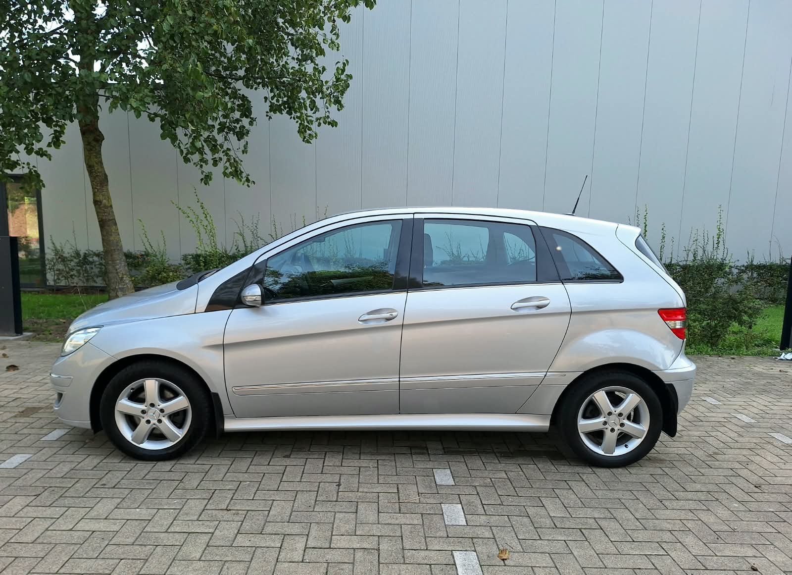 MERCEDES B180CDI | 98.000km | Airco, Autos, Argent ou Gris, Achat, Entreprise, 1470 kg