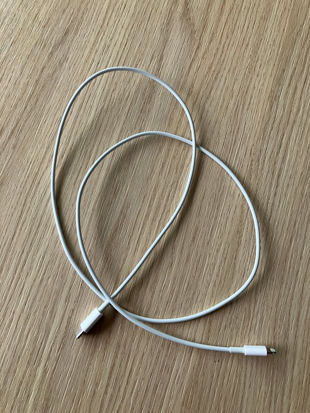 Apple kabel USB-C naar lightning 1 m nieuw, Télécoms, Téléphonie mobile | Chargeurs pour téléphone, Lightning, Enlèvement ou Envoi