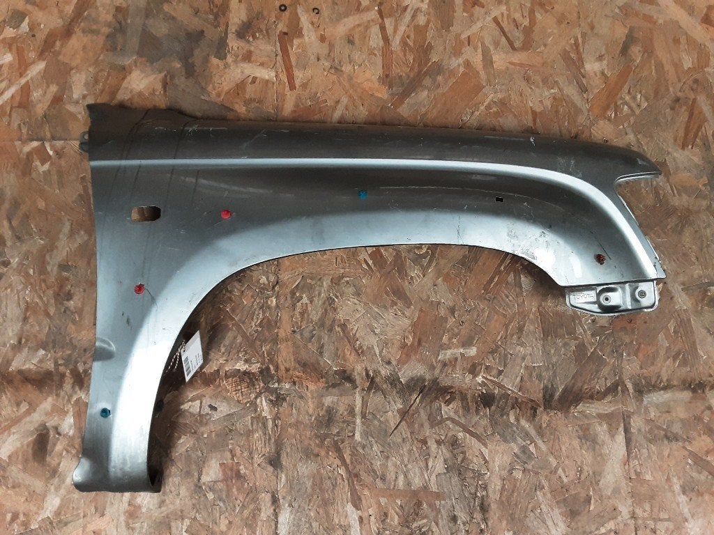 SPATBORD RECHTS VOOR Toyota Hilux III (01-2001/07-2005), Auto-onderdelen, Gebruikt, Mevr. I. Hauben, Spatbord, Toyota