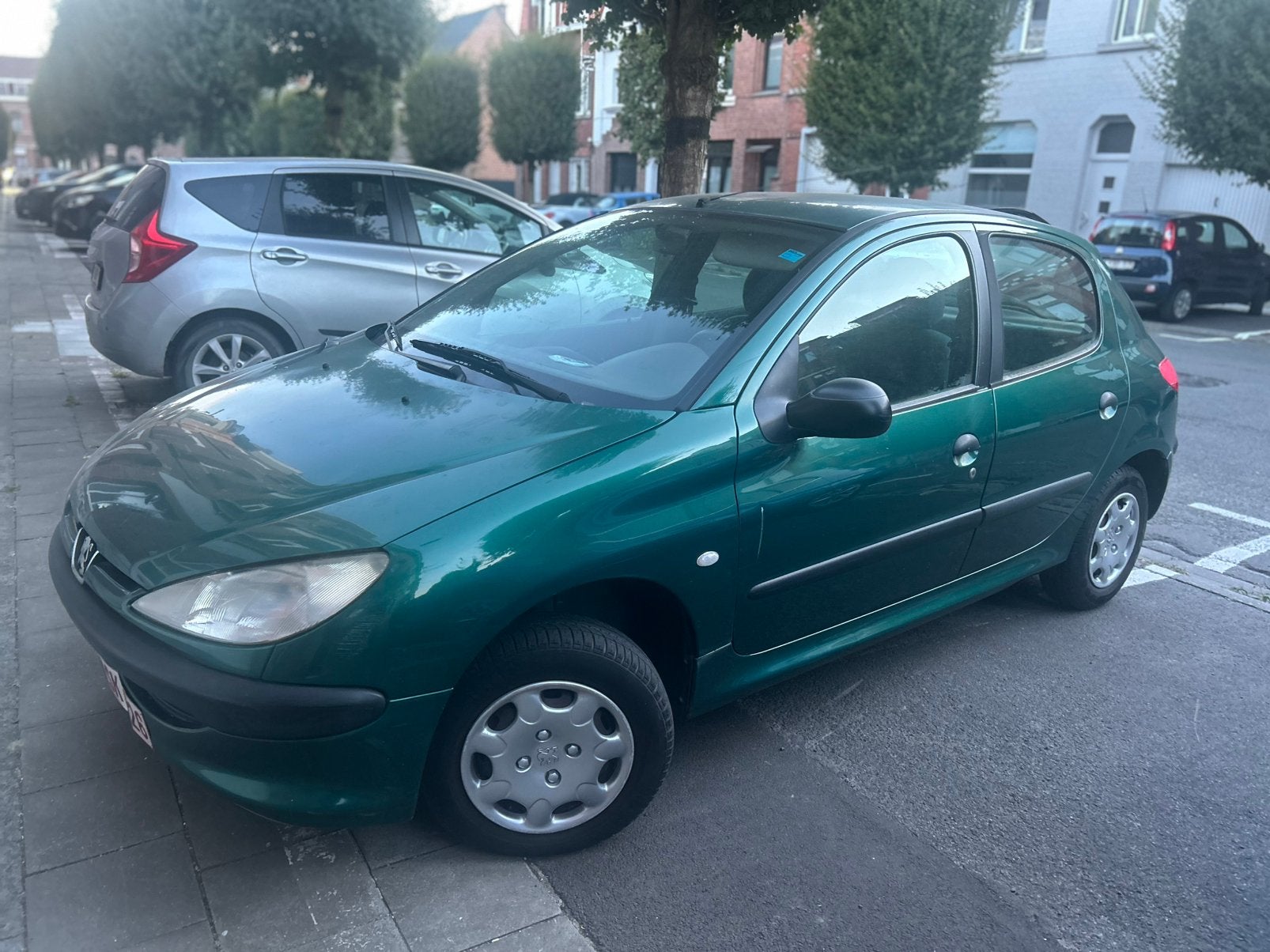 Peugeot 206 (datant de 2000) pour professionnel, Auto's, Handgeschakeld, Overige carrosserie, Onderhoudsboekje, Groen
