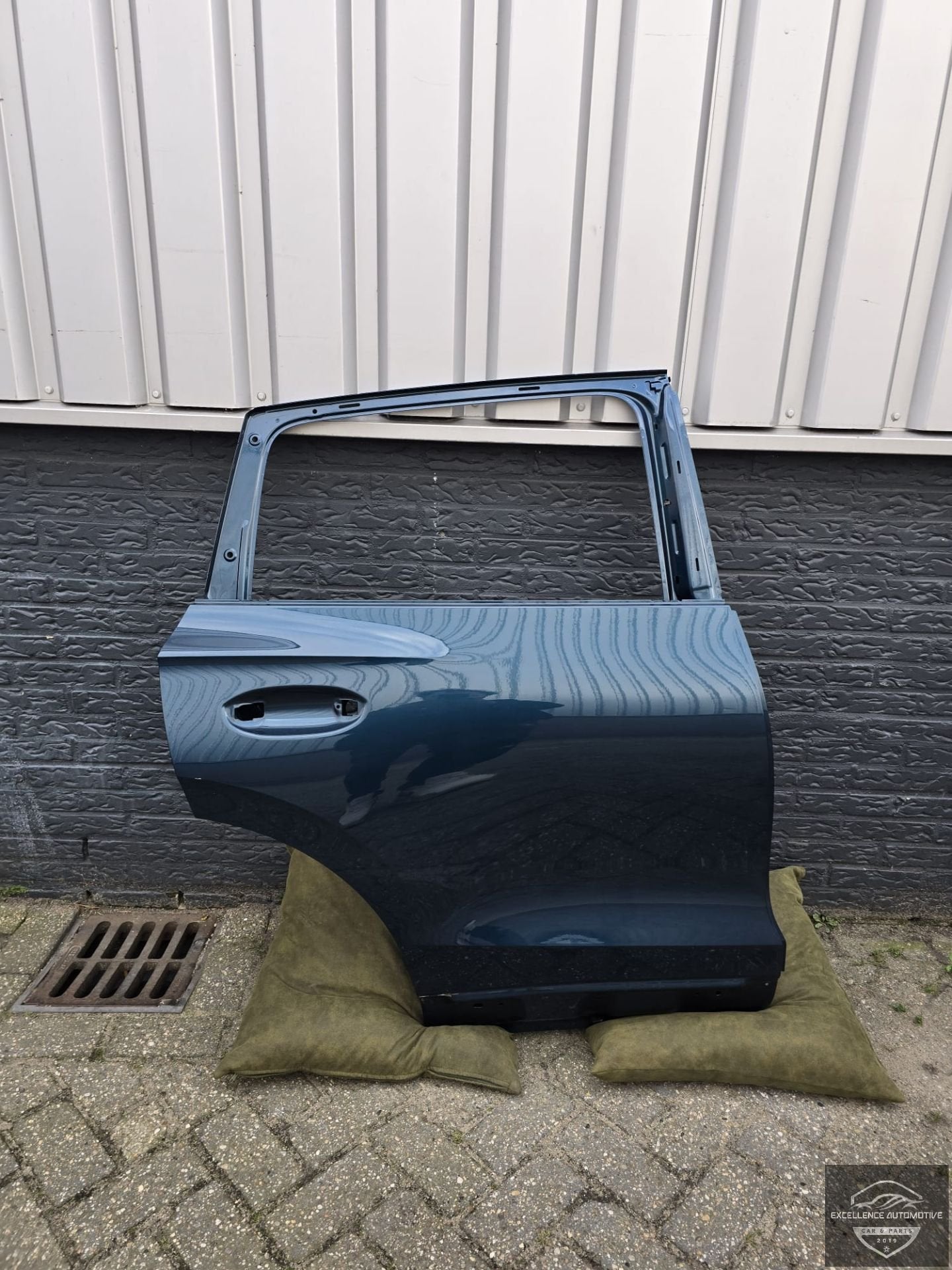 VW Tiguan 571 2024+ Porte arri re droite 571833312B Original, Volkswagen, Volkswagen AG, Vw@volkswagen.de, Utilisé
