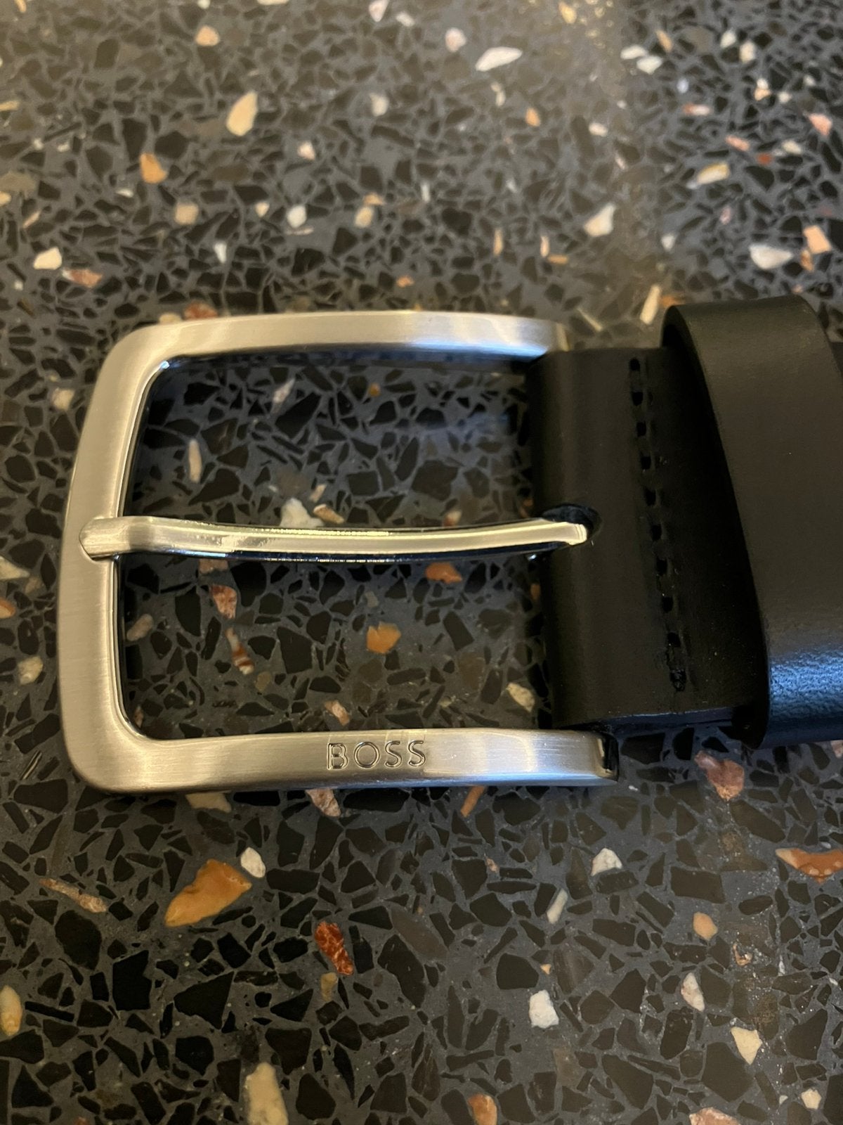 CEINTURE Homme En Cuir Hugo Boss  95-36 40€, Enlèvement, Porté, Ceinture, Cuir véritable