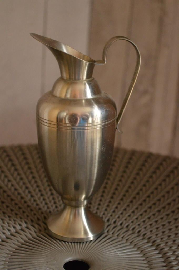 Metalen kruik vaas hoogte 15 cm, Huis en Inrichting, Overige materialen, Gebruikt, Overige kleuren, Ophalen of Verzenden