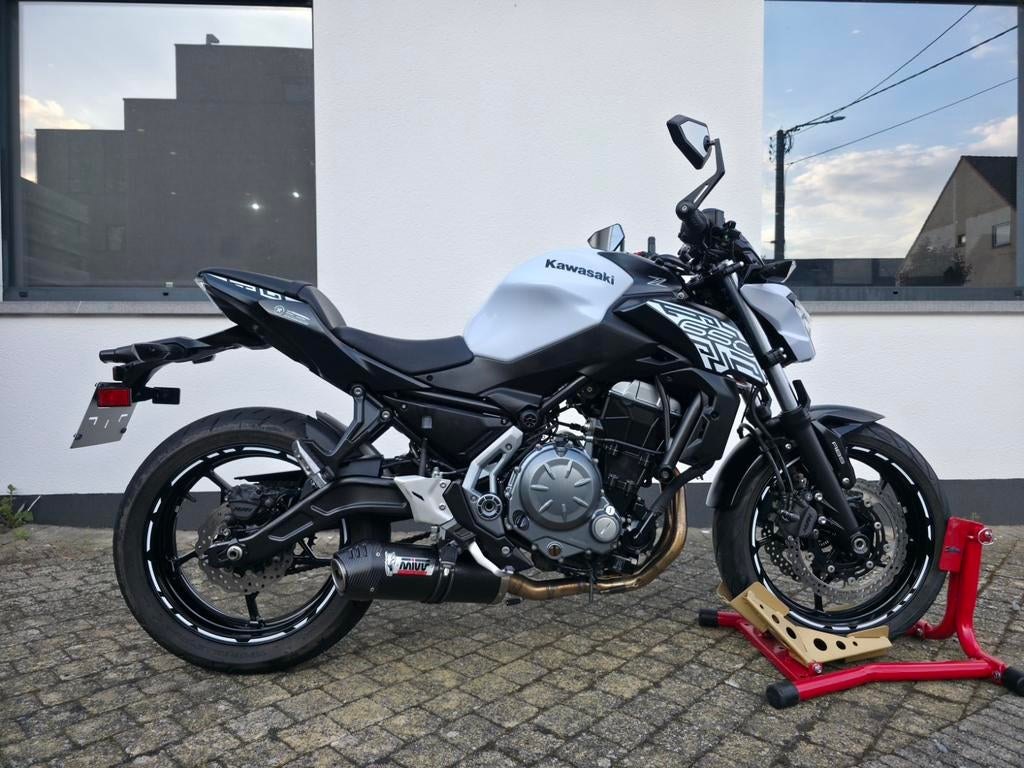 Kawasaki Z650 - 2019 - Performance Pack, Motoren, 2 cilinders, Sportuitlaat, Bedrijf, Sport