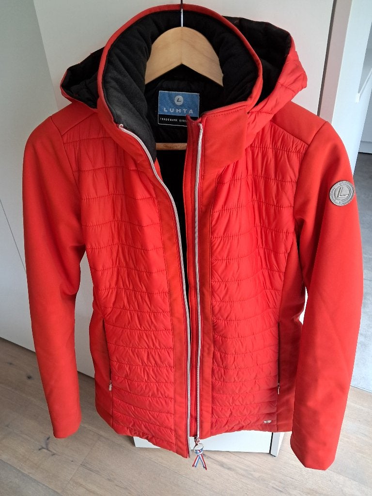 Dames -Meisjes jas Maat 34, Luhta, Ophalen of Verzenden, Zo goed als nieuw, Maat 34 (XS) of kleiner