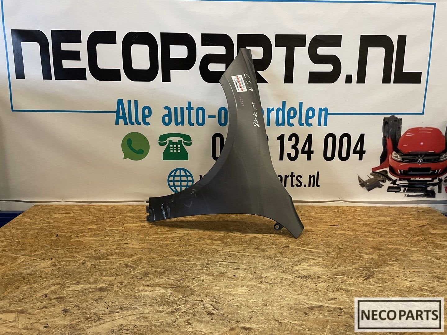 CLA A118 W118 SCHERM ZIJSCHERM SPATBORD LINKS A1188810300, Garde-boue, Utilisé, -, -