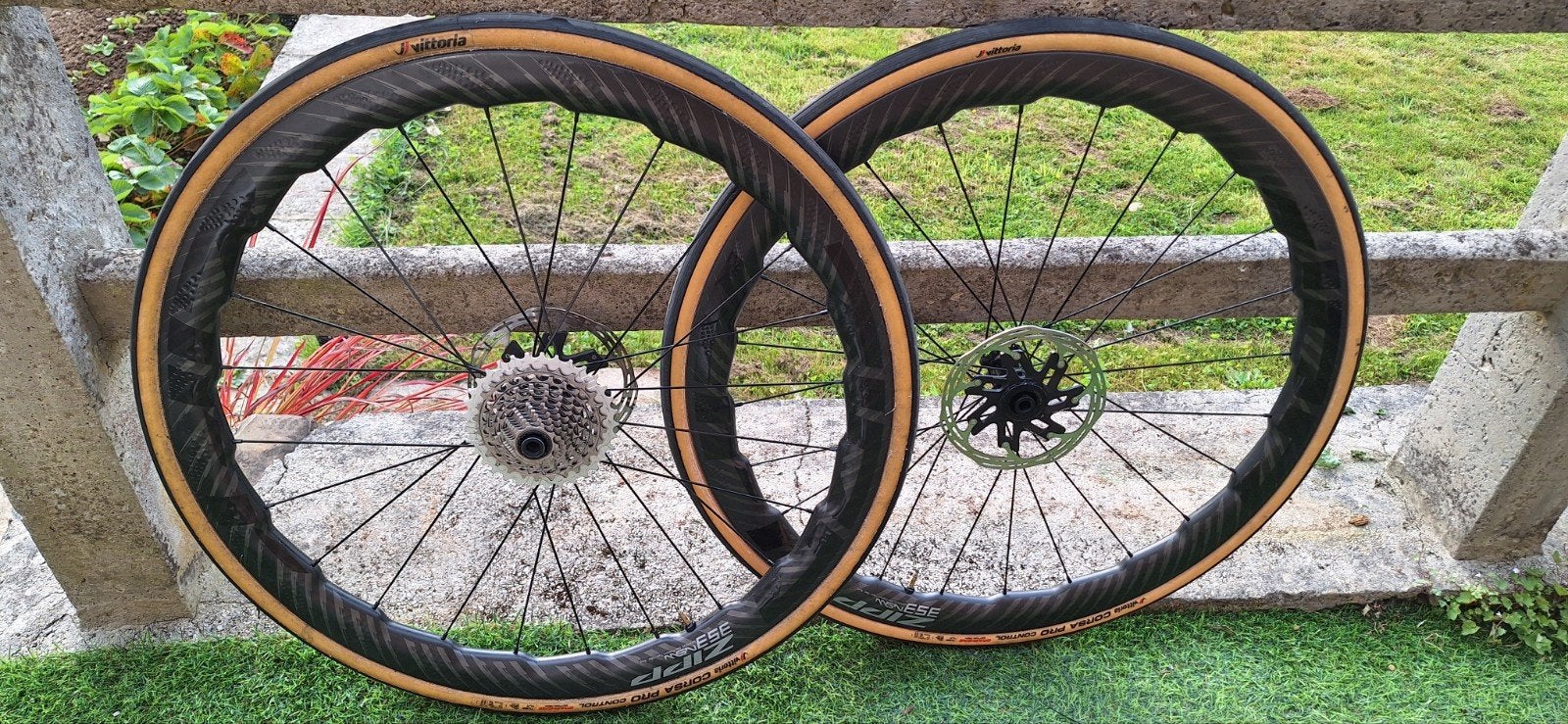Roues carbone Zipp 353 NSW moyeux céramique, Enlèvement, Carbone