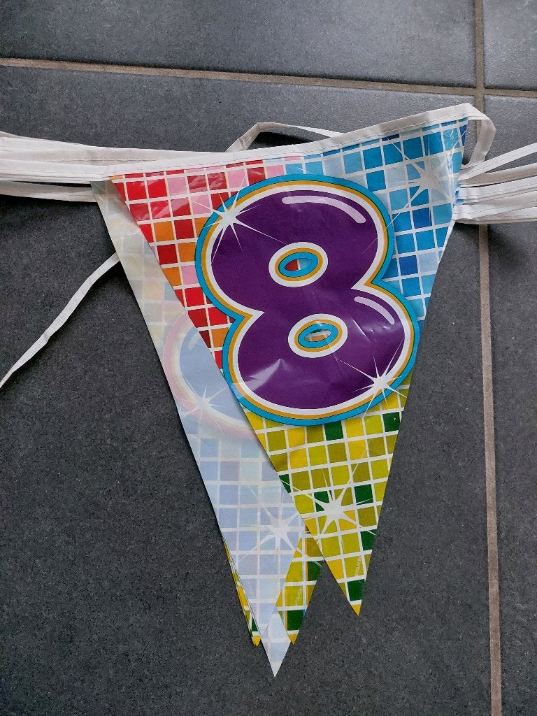 Slinger vlaggenlijn 8 jaar, Ophalen, Zo goed als nieuw, Versiering