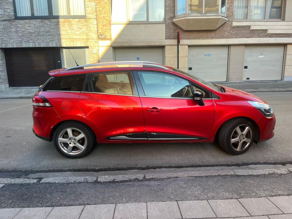 Renault clio 0.9 essence 72000 km 05/2016 gps, Autos, Rouge, Achat, Euro 6, Boîte manuelle