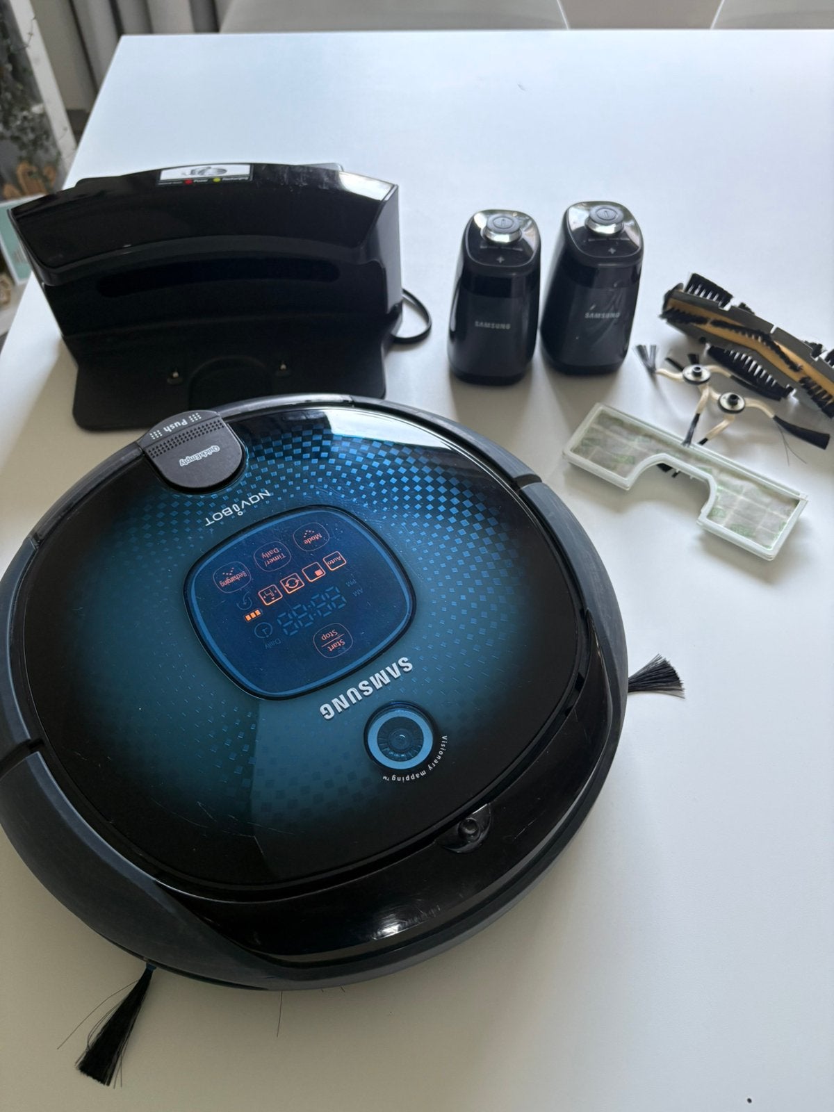 Aspirateur robot Samsung Navibot, Electroménager, Station de charge, Réservoir, Comme neuf, Enlèvement