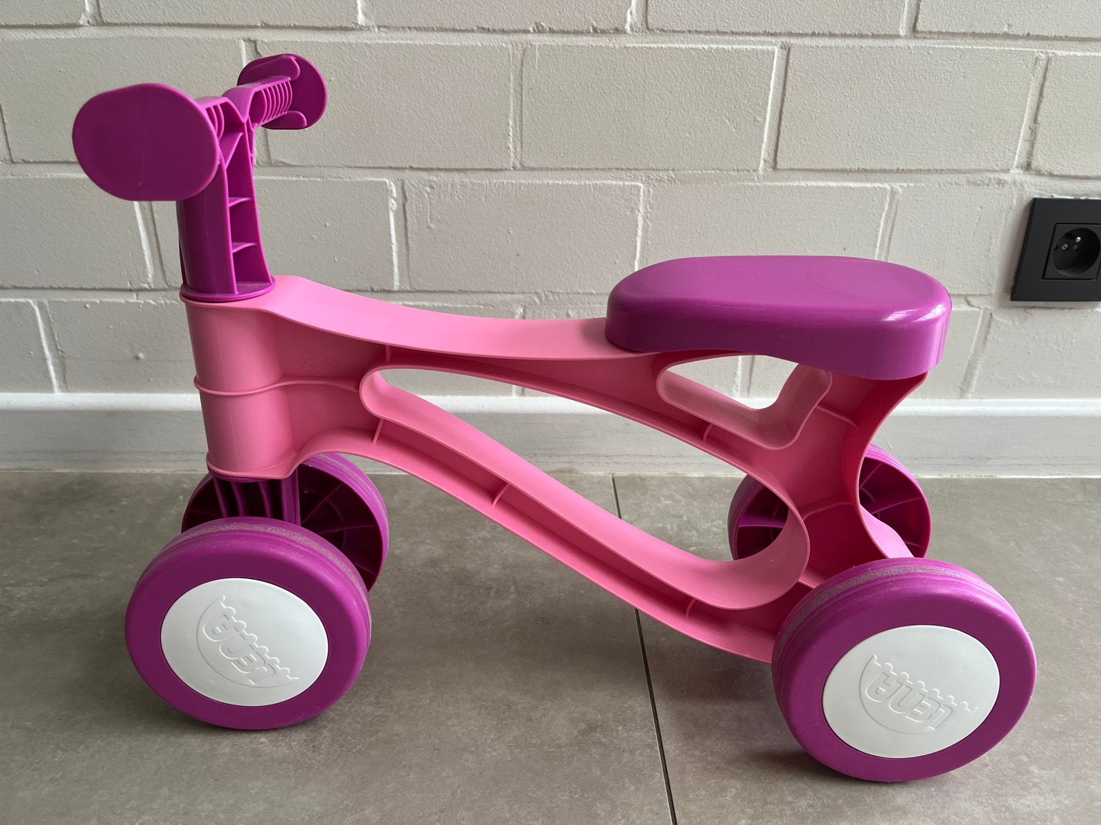 LENA, ma première trottinette, Enfants & Bébés, Jouets | Extérieur | Véhicules & Draisiennes, Enlèvement ou Envoi, Comme neuf