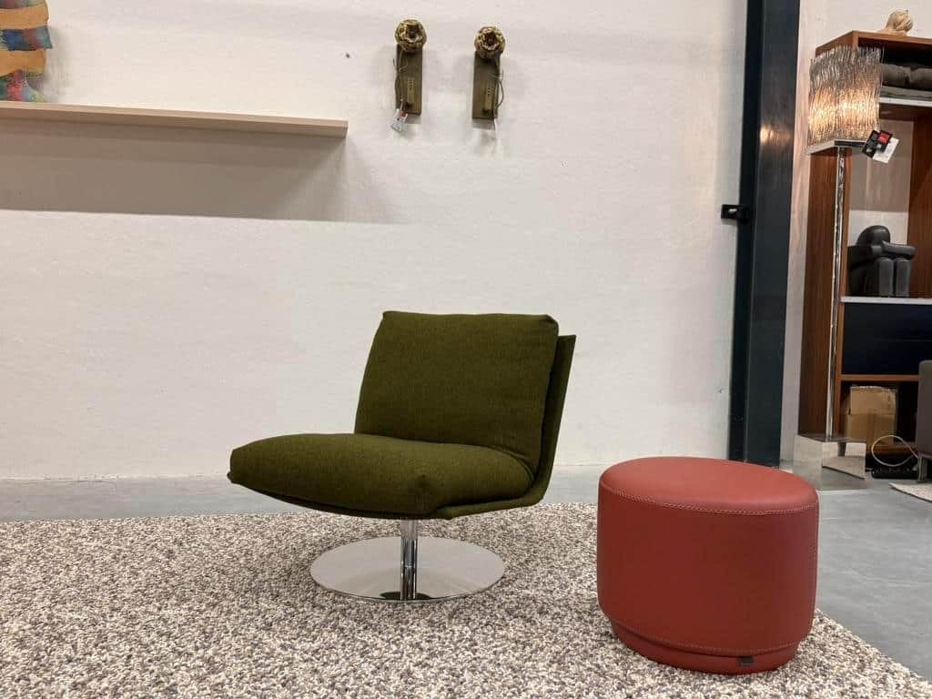 nieuw leolux Bolmin poef kruk voetenbank senso terracotta, Huis en Inrichting, Zetels | Voetbanken en poefs, Nieuw, Minder dan 50 cm
