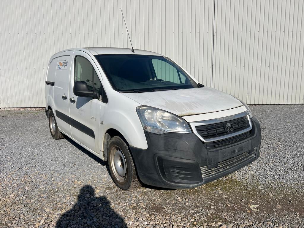 Peugeot partner 1.6hdi 2018 euro6b / export, Auto's, Voorwielaandrijving, 4 cilinders, Bedrijf, 2 zetels