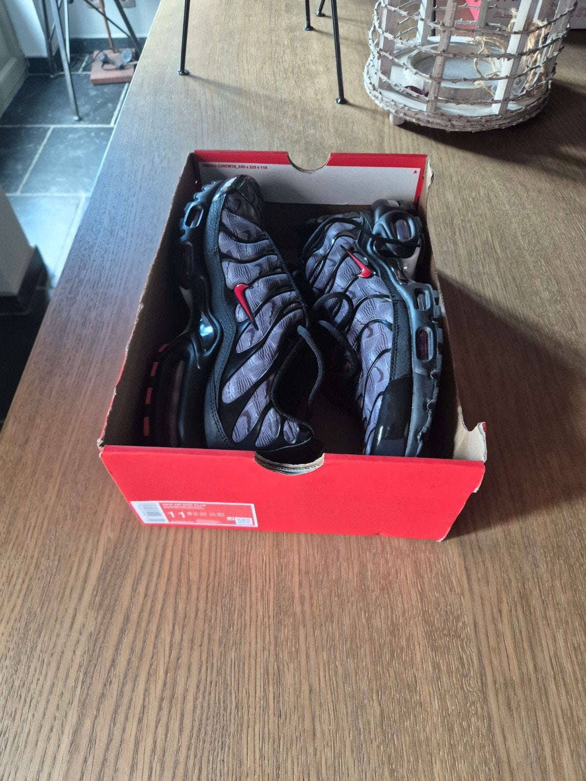2 paires de Nike Air Max Plus taille 45,5, non portées, Neuf, Nike air max, Autres couleurs, Enlèvement