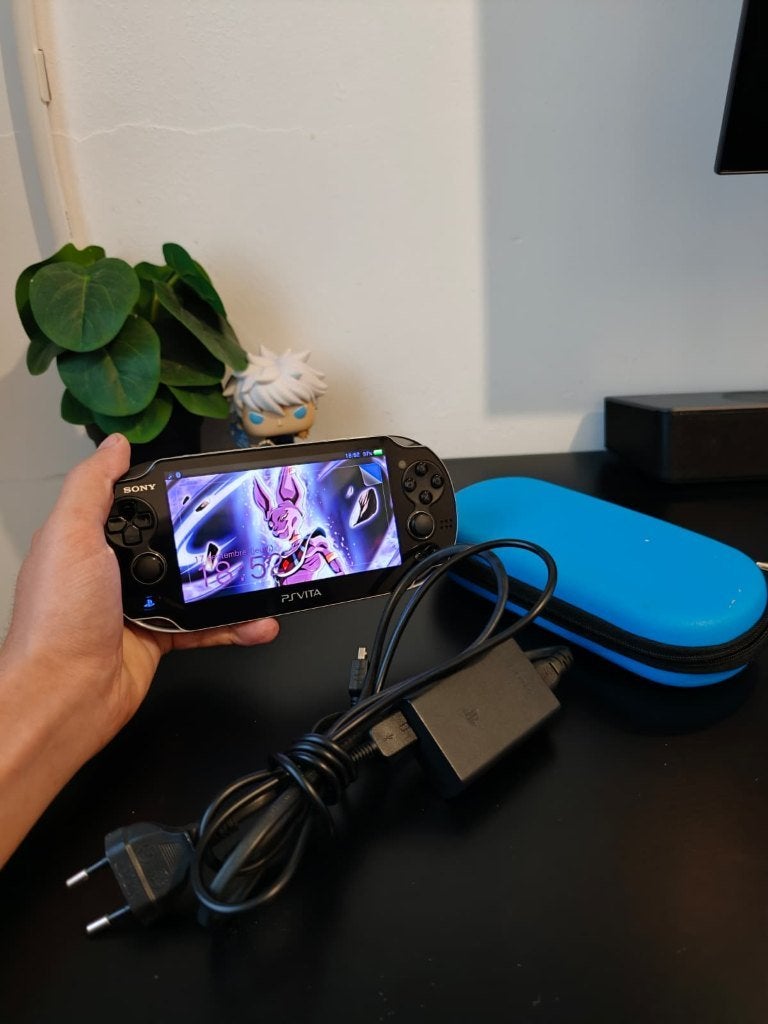 Ps Vita OLED Jailbreak en excellent état, Enlèvement, Comme neuf