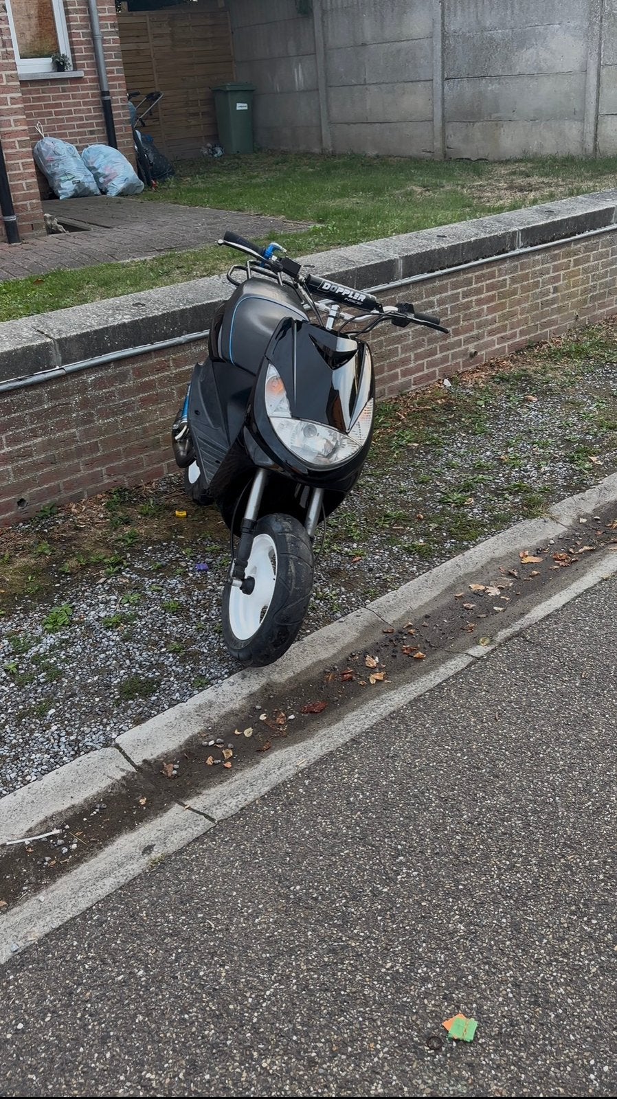 Peugeot vivacity 70cc a klasse, Ophalen, Tweetakt, 70 cc, Zo goed als nieuw