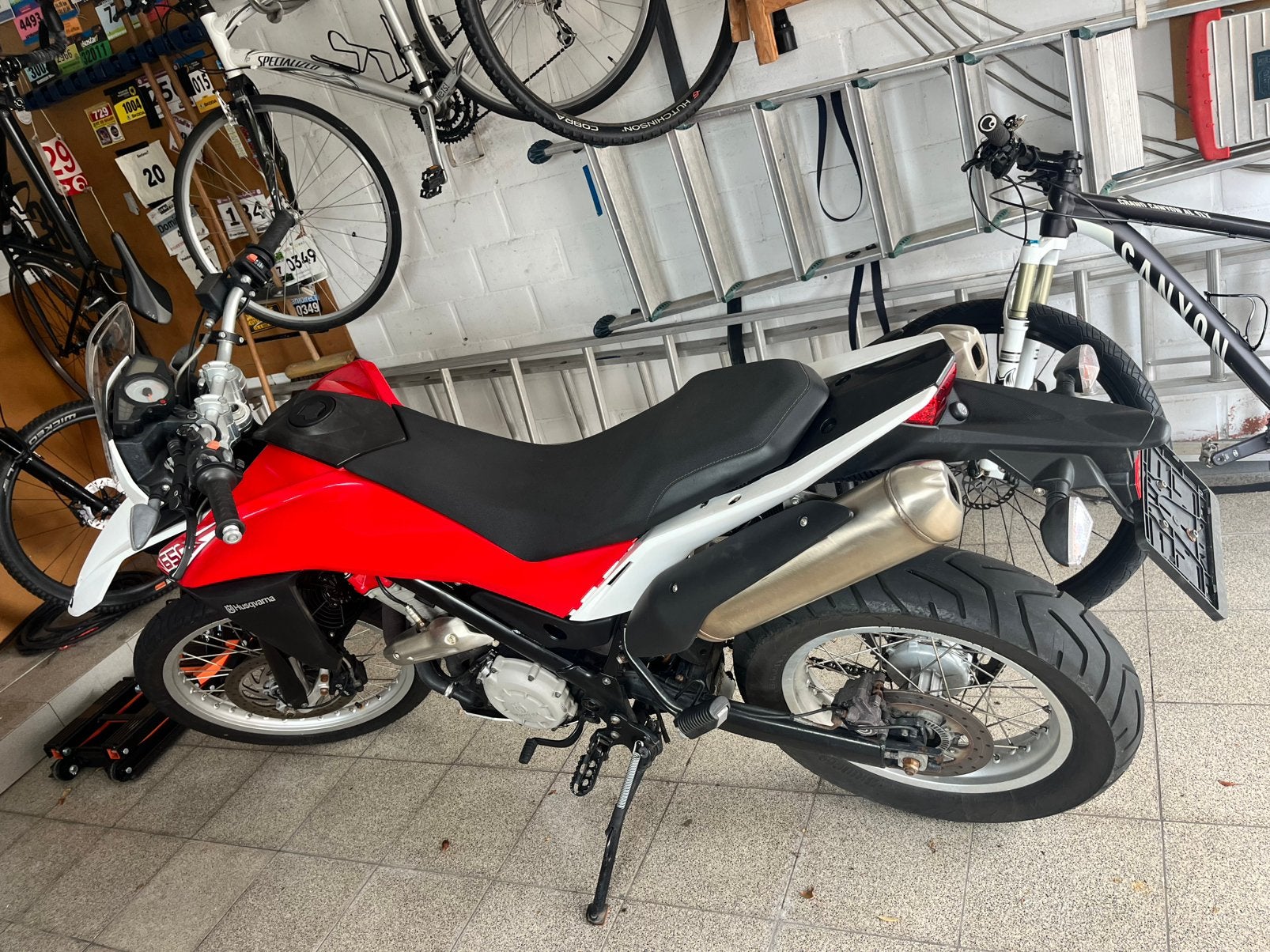 Husqavarna TR650 2014 27000km, Motos, Motos | Husqvarna, Particulier, Enduro