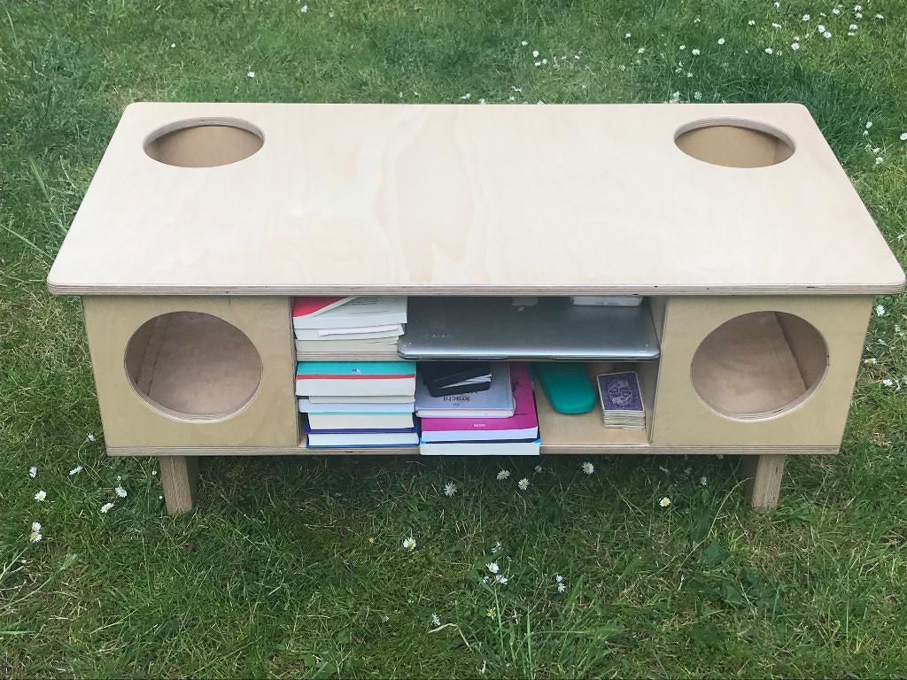 Salontafel voor katten en mens, Ophalen