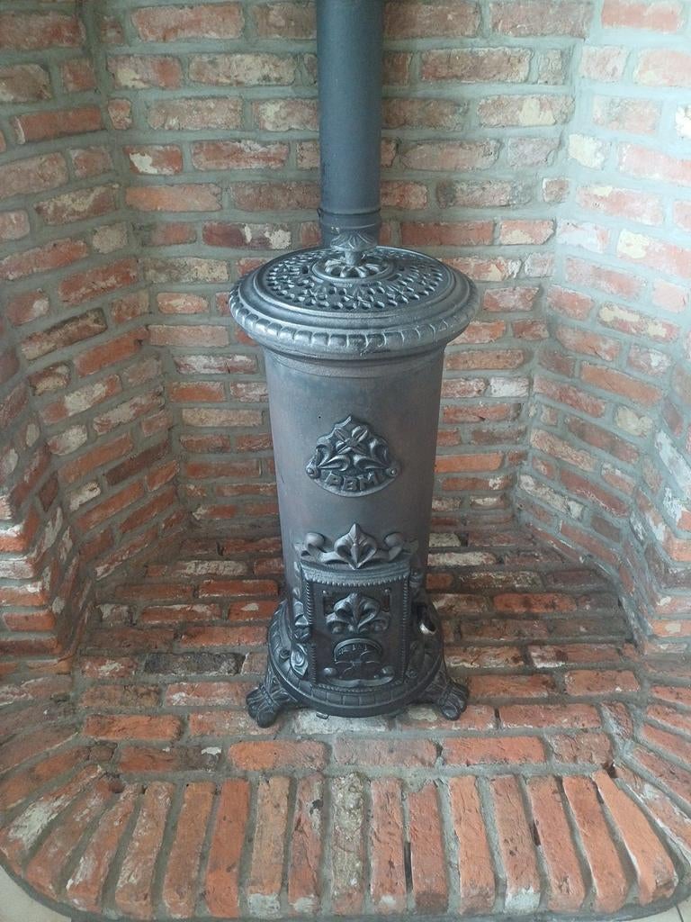 Poêle à bois ancien en fonte, Maison & Meubles, Poêles, Poêle à bois, Enlèvement