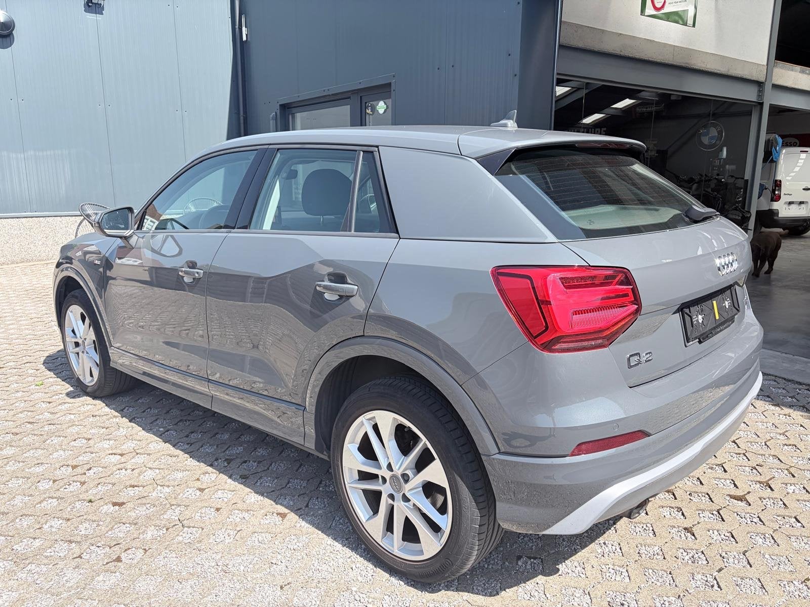 Audi Q2 S-Line - Automaat - Slechts 41000 km !, Autos, Argent ou Gris, Achat, https://public.car-pass.be/vhr/50ff38d2-b2c7-4649-b5c8-19f60f0f1b3a