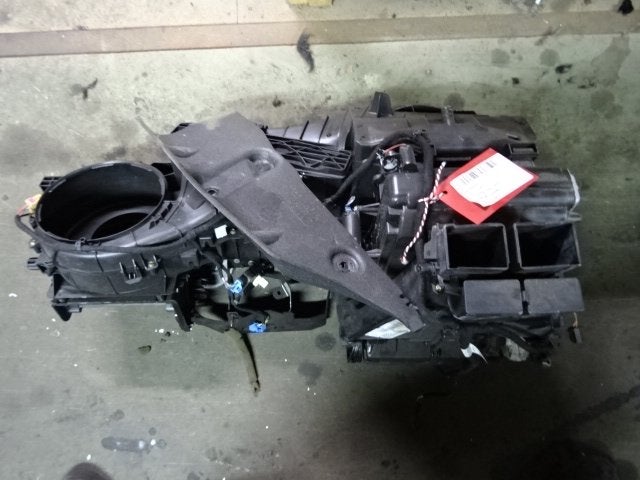 KACHELRADIATEUR Audi A3 (8P1) (01-2003/08-2012), Gebruikt, Mevr. I. Hauben, Audi, Rue de l'Espoir 34 34
4030  GRIVEGNÉE, BE