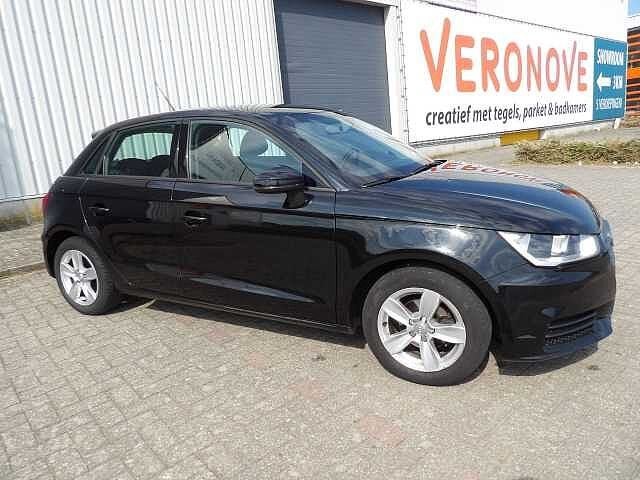 Audi A1 Sportback 1.0 TFSI ultra Design, Auto's, Audi, 4 zetels, A1, Zwart, Bedrijf