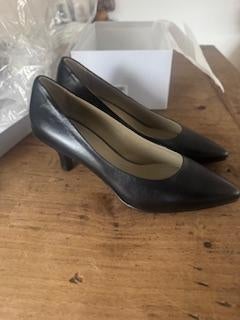 Escarpins en cuir noirs neufs Noë taille 39, Vêtements | Femmes, Chaussures, Neuf, Escarpins, Noir, Enlèvement ou Envoi