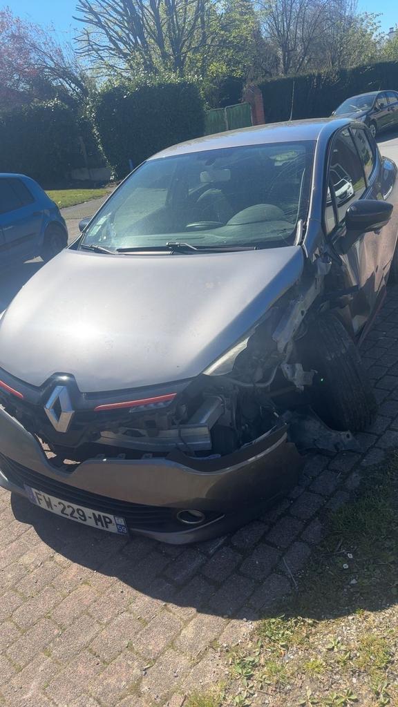 Clio 4 1.5dci accidenté, Auto's, 5 deurs, Particulier, Te koop, Clio