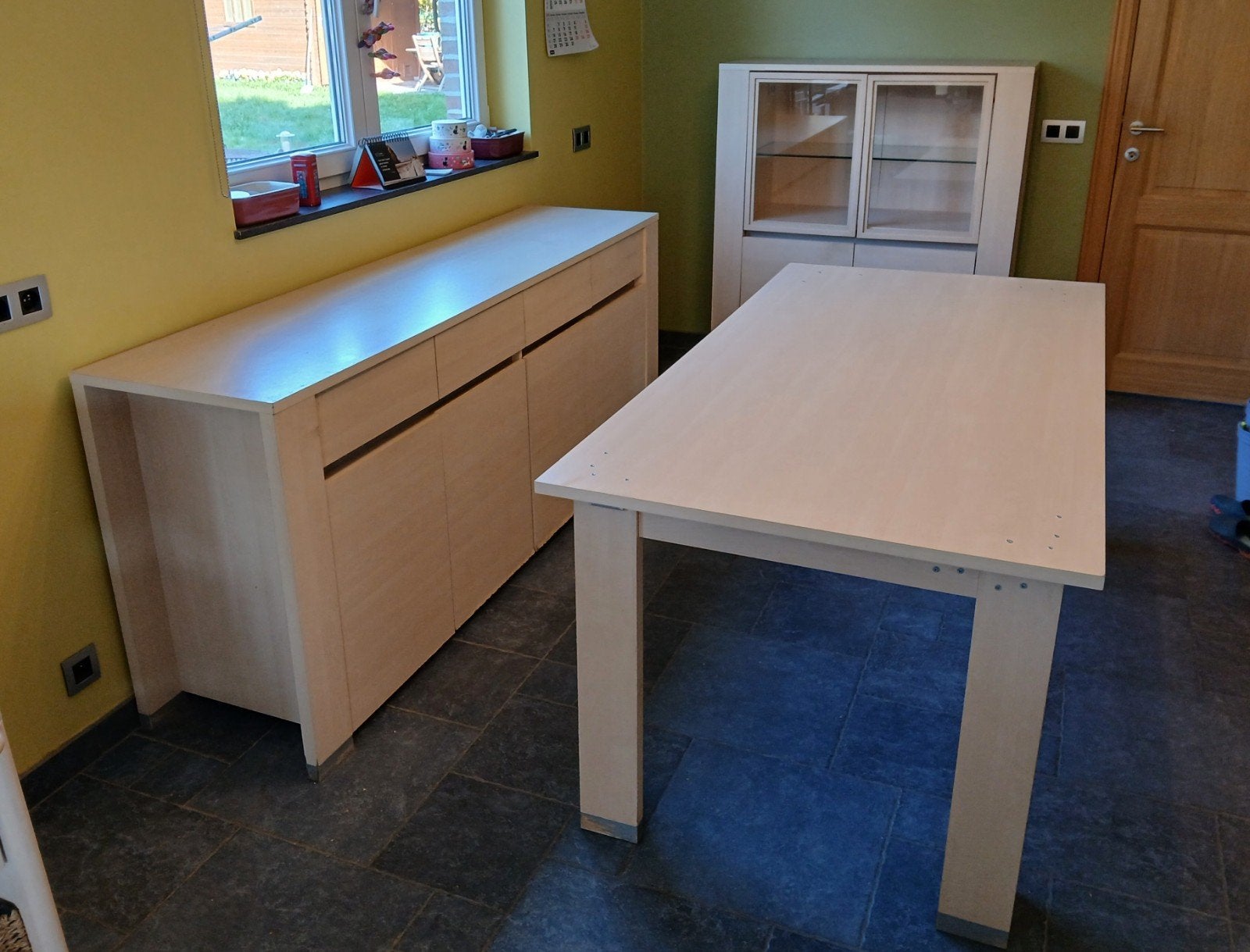 Gratuit à donner. Petite salle à manger., Maison & Meubles, Enlèvement