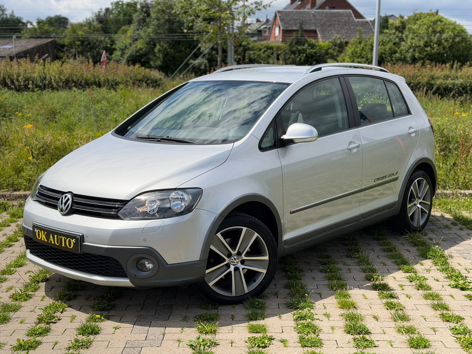 Vw Golf plus Cross 1.4 TSI garantie - 12 maanden | Carplay, Euro 5, Stof, 4 cilinders, Parkeersensor