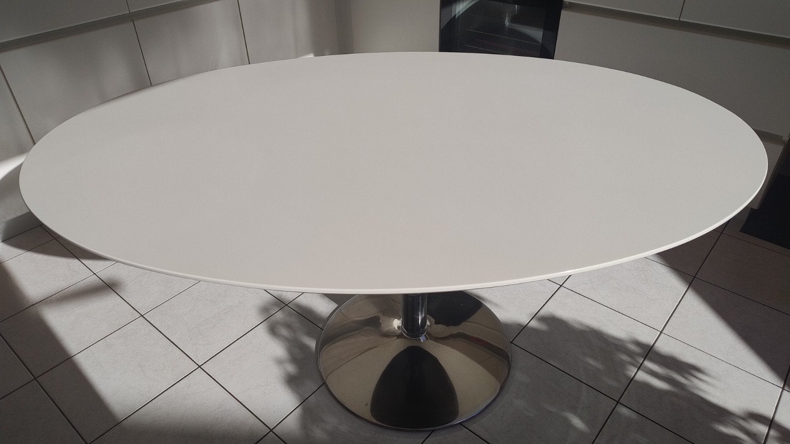 ovale keukentafel, Ophalen