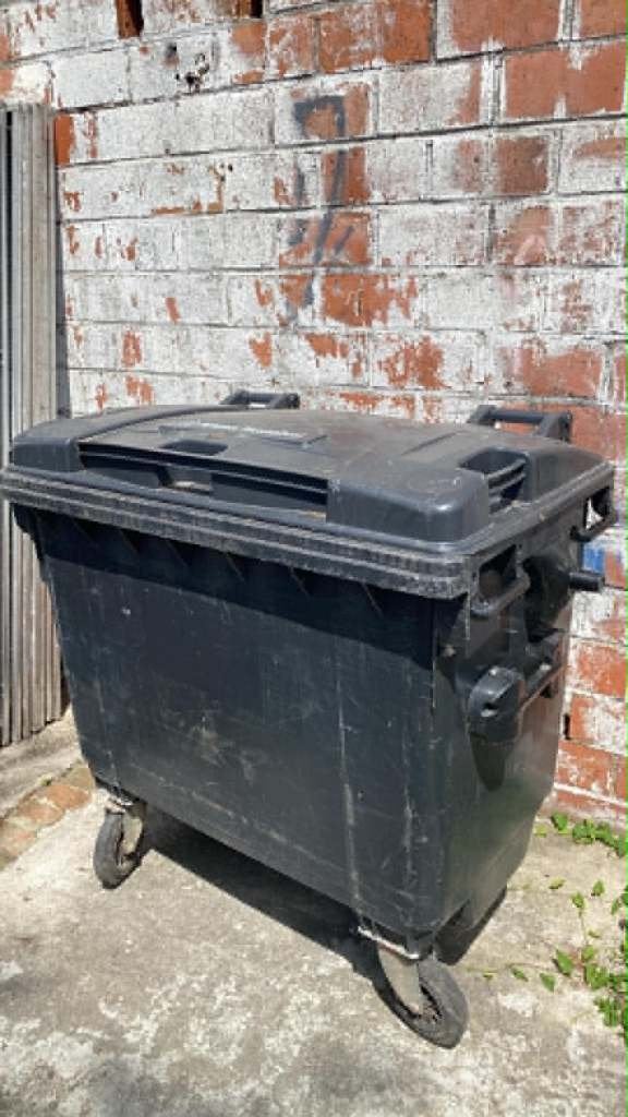 Afvalcontainer 1100 liter, Ophalen, Gebruikt, Kunststof