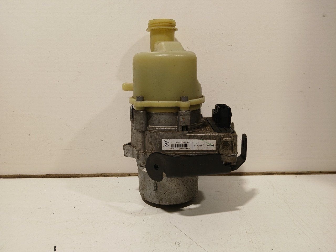 Stuurbekrachtiging pomp motor Dacia Sandero, Dacia, Onderdelen@venauto.nl, Van der Ven Autorecycling B.V., Gebruikt