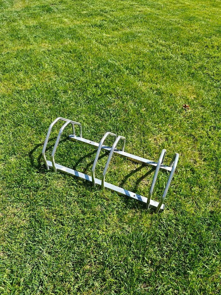 Fietsrek, Fietsen en Brommers, Ophalen