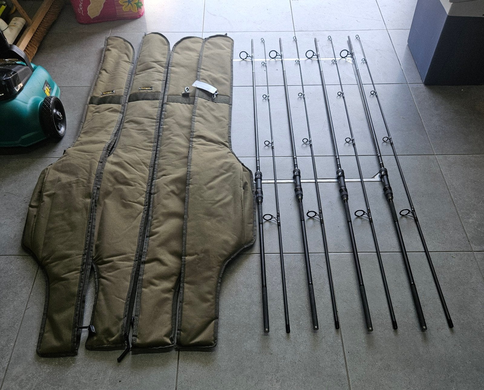 Cannes Daiwa Black Widow, Watersport en Boten, Ophalen