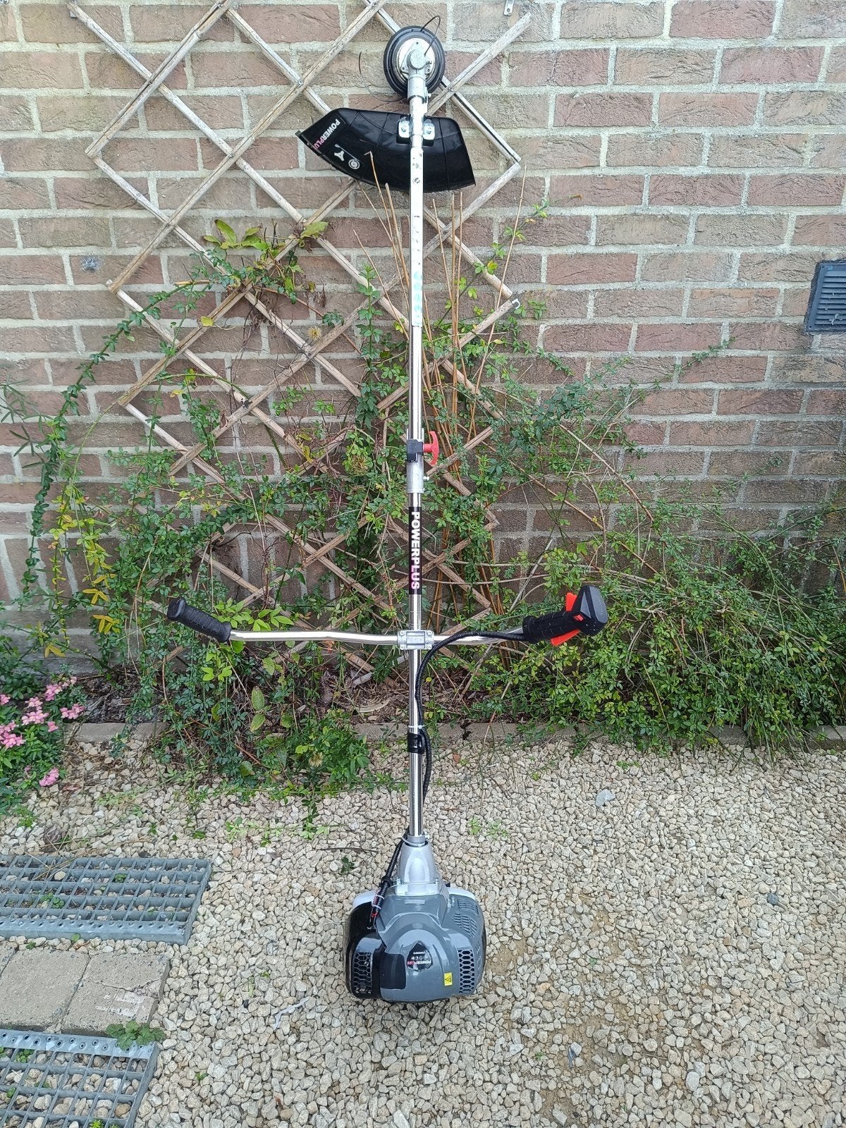 débroussailleuse powerplus, Comme neuf, 30 à 50 cm, Enlèvement, Powerplus
