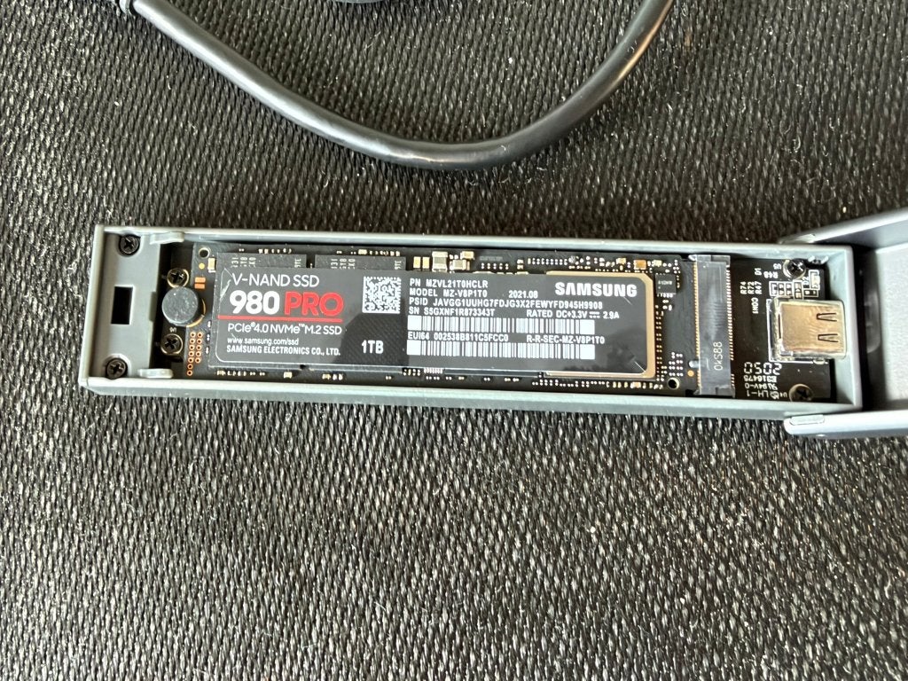 Samsung 980 pro 1 TB met externe behuizing, SSD, Ophalen of Verzenden, Zo goed als nieuw, Laptop