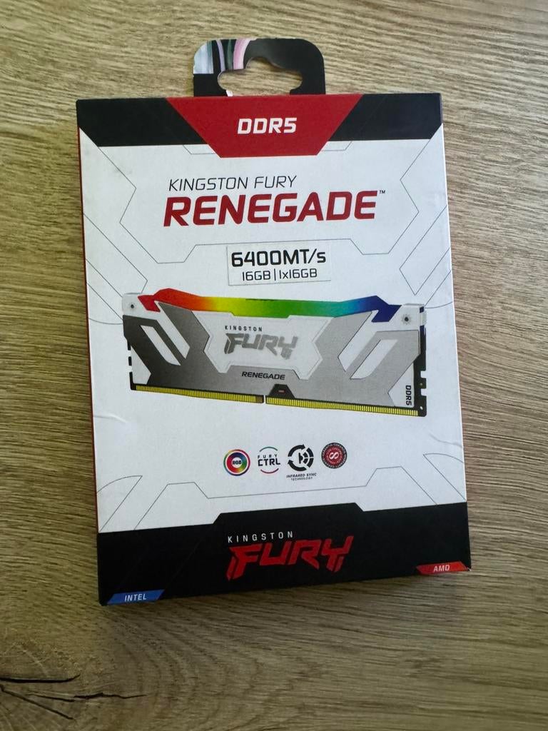 Kingston FURY Renegade RGB Wit DDR5 16GB 6400MT/s CL32, Computers en Software, RAM geheugen, Nieuw, Desktop, 16 GB, DDR5, Ophalen