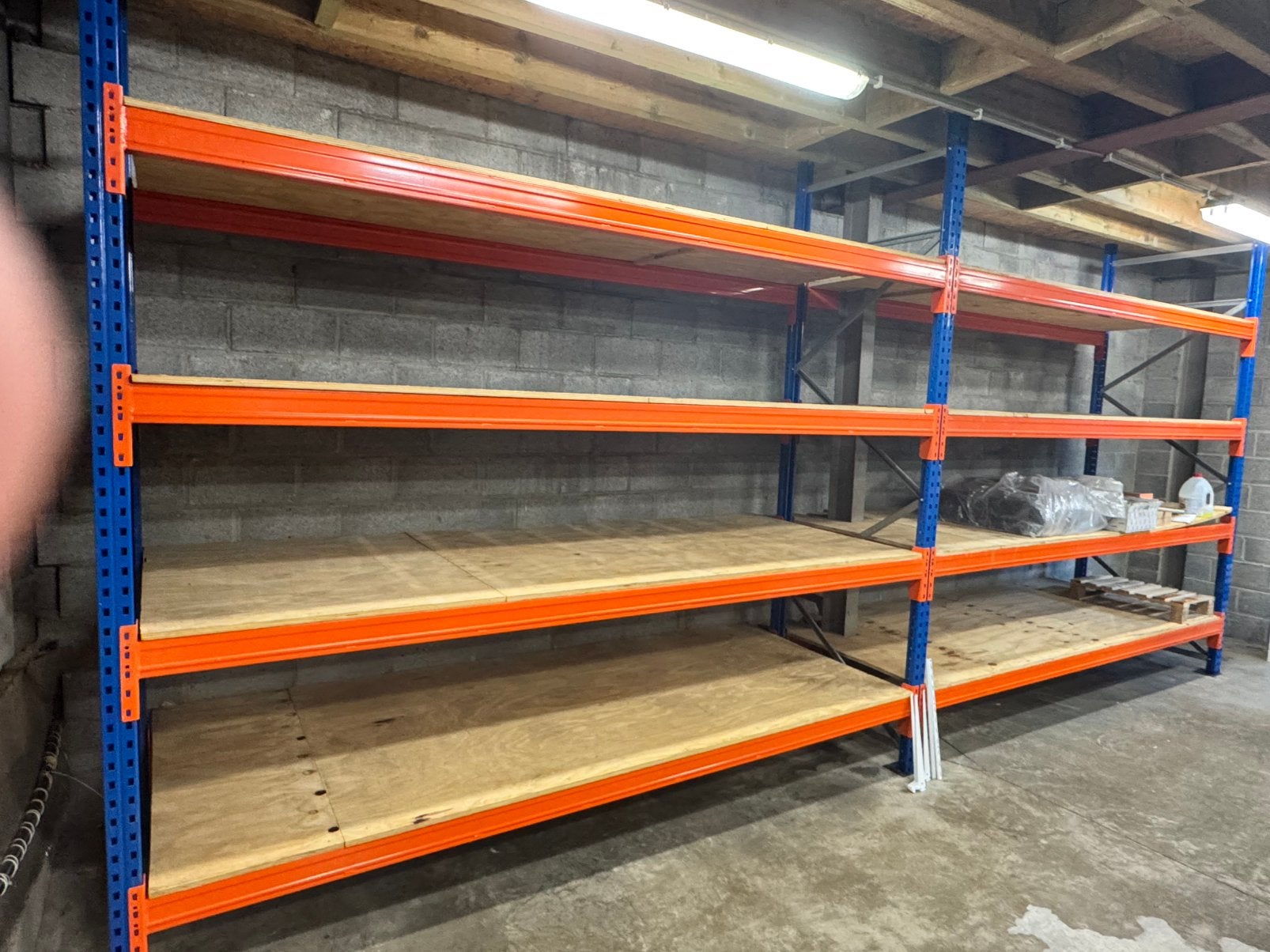 Rack tres solide neuf, Enlèvement