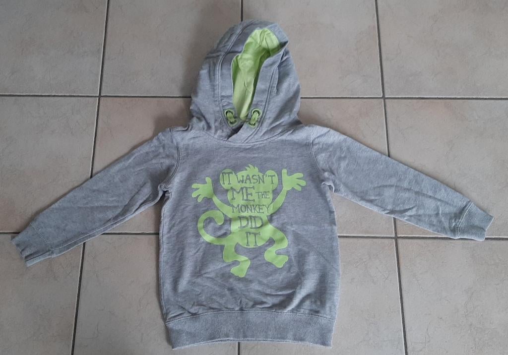 Grijze hoodie met fluo accenten maat 110 of 5 jaar JBC, Kinderen en Baby's, Kinderkleding | Maat 110, Trui of Vest, Ophalen of Verzenden