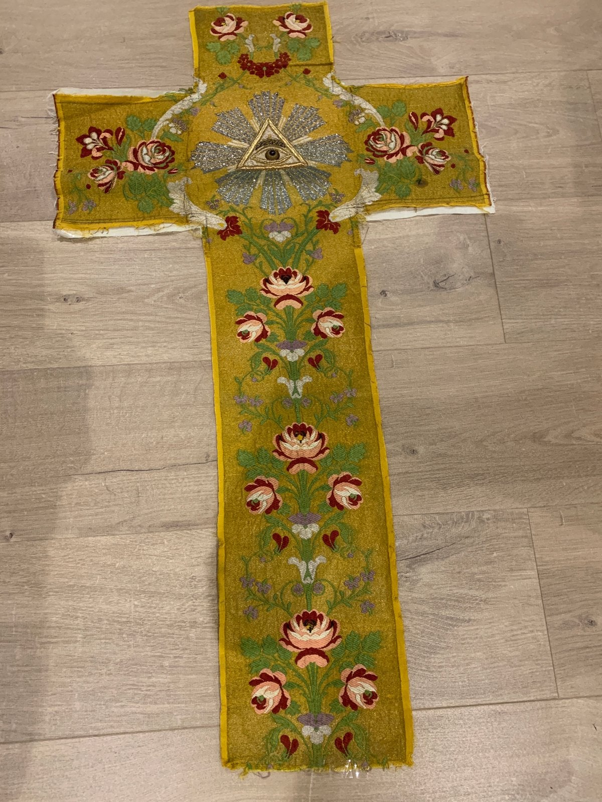 Croix chasuble brodée ecclésiastique ancienne, Antiquités & Art, Enlèvement ou Envoi