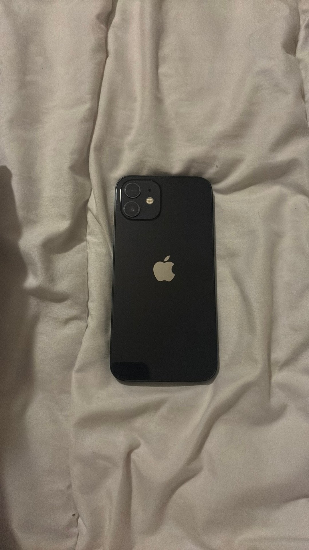Nieuwe Iphone 12 scherm defect, Télécoms, Téléphonie mobile | Motorola, Enlèvement, Comme neuf, Noir
