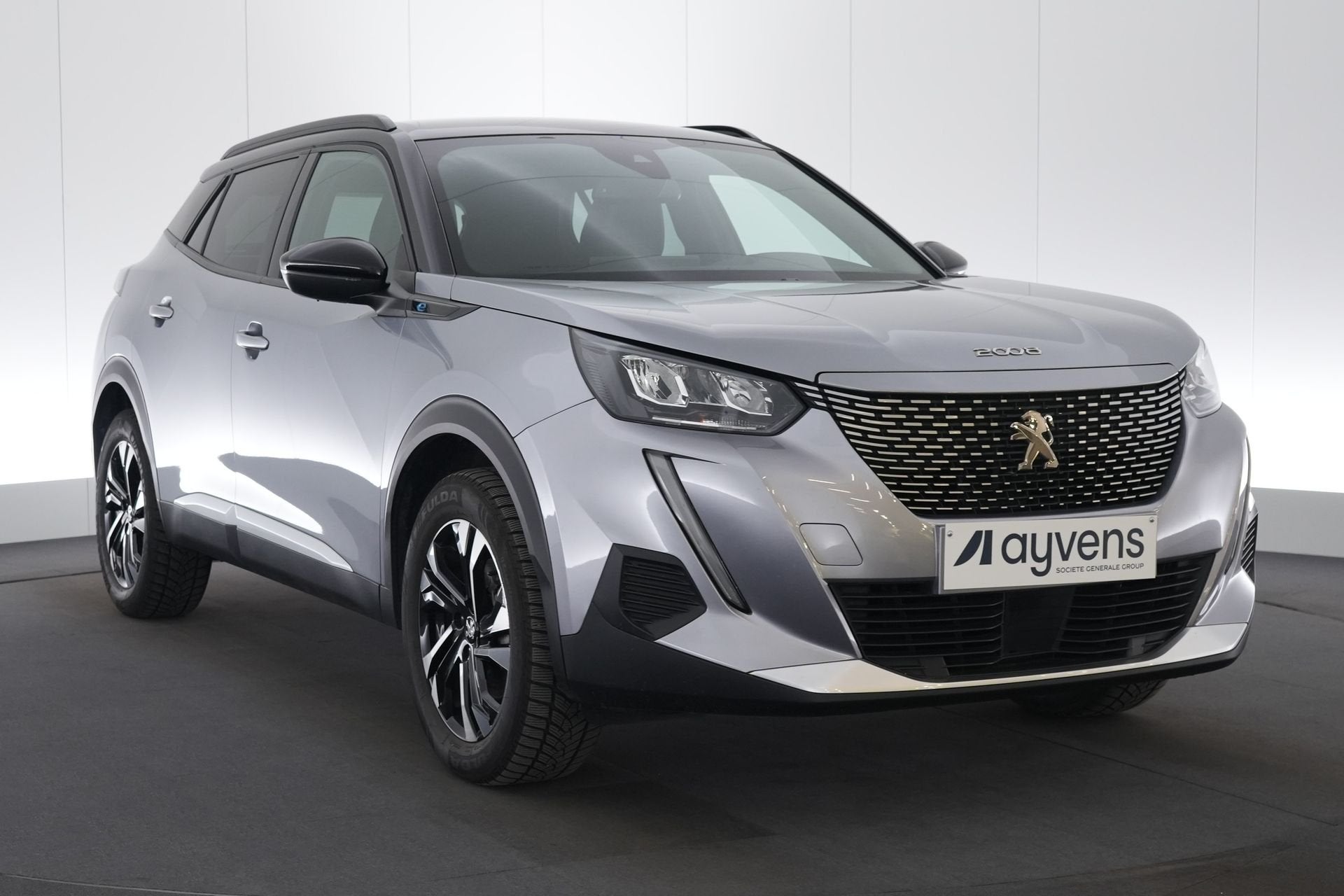 (2DKJ513) PEUGEOT 2008, https://public.car-pass.be/vhr/16a1f37c-e8e3-4f2a-bce0-883cb16c5826, Stof, Gebruikt, 136 pk