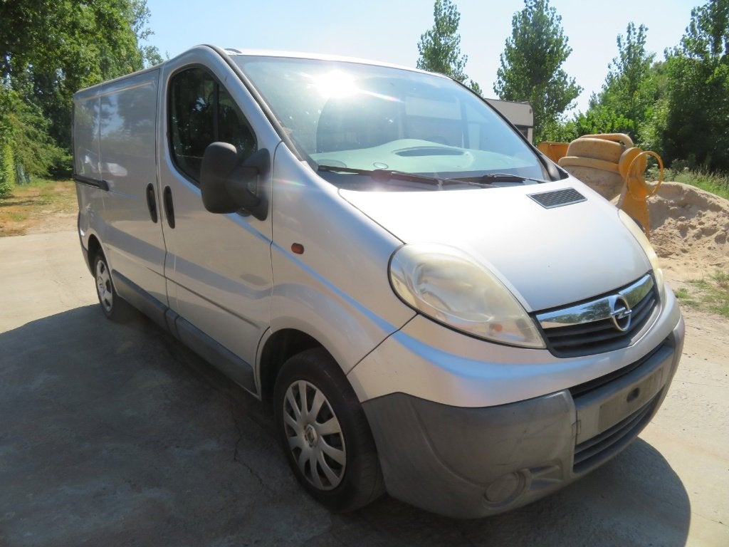 Opel vivaro L1H1 - 138.471km - 2011 - euro 4, Auto's, Voorwielaandrijving, Stof, 1995 cc, Zwart